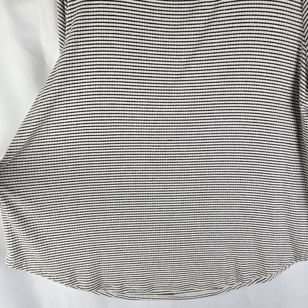 Chelsea & Theodore Black White Stripe Ribbed Stretch Bell Sleeve Top Size XL - Picture 6 of 9